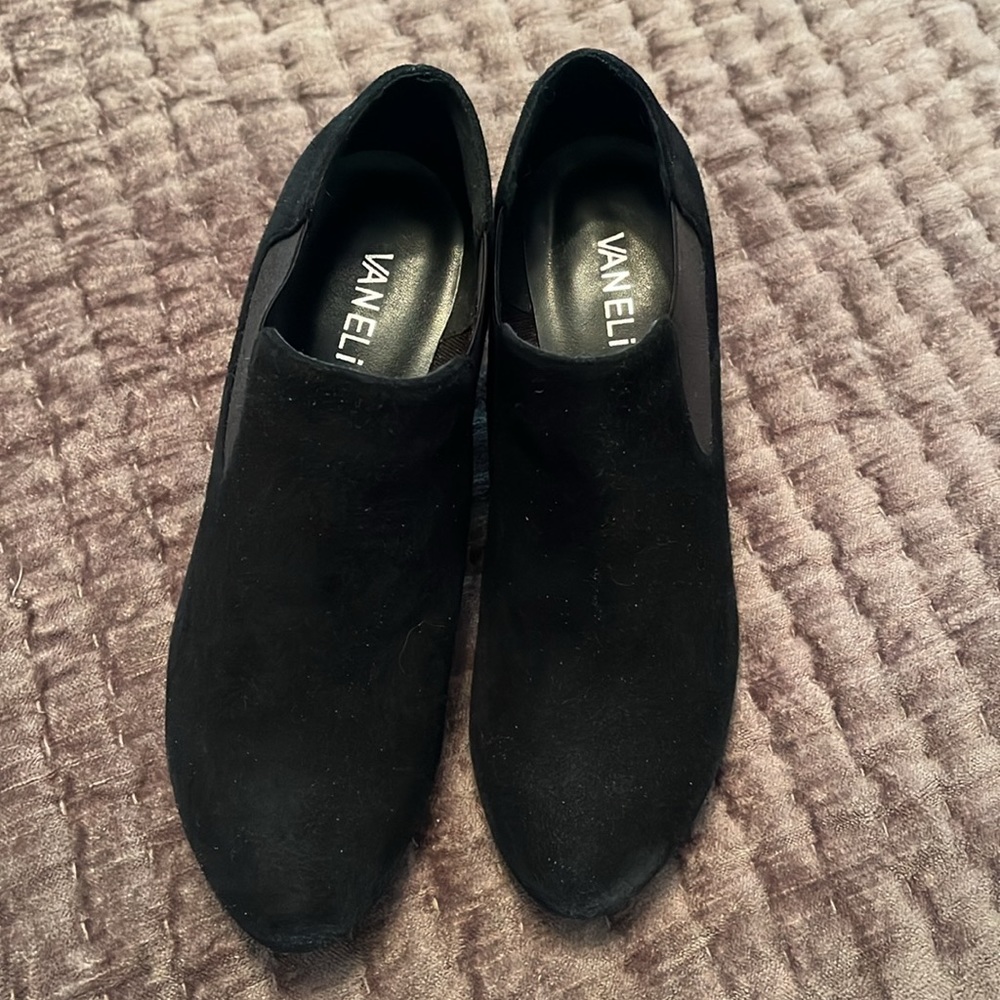 Size 8M Vaneli Jilly EUC